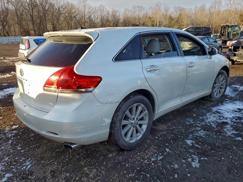 Photo 3 from auction – 2010 TOYOTA VENZA with VIN 4T3ZA3BB1AU028097