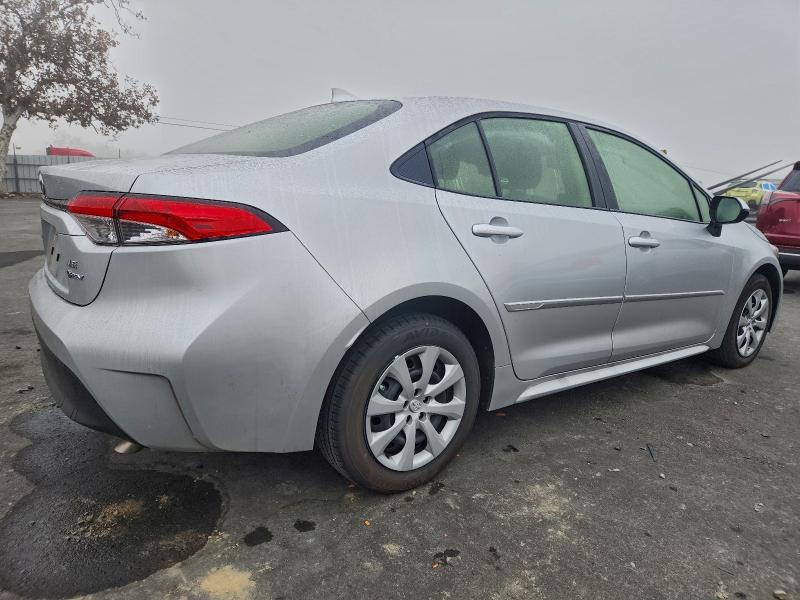 Photo 3 from auction – 2025 TOYOTA COROLLA LE with VIN JTDBCMFE6SJ041899