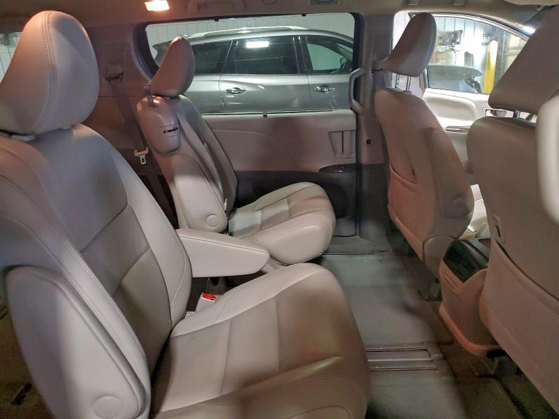 Photo 11 from auction – 2015 TOYOTA SIENNA XLE with VIN 5TDYK3DC1FS588922