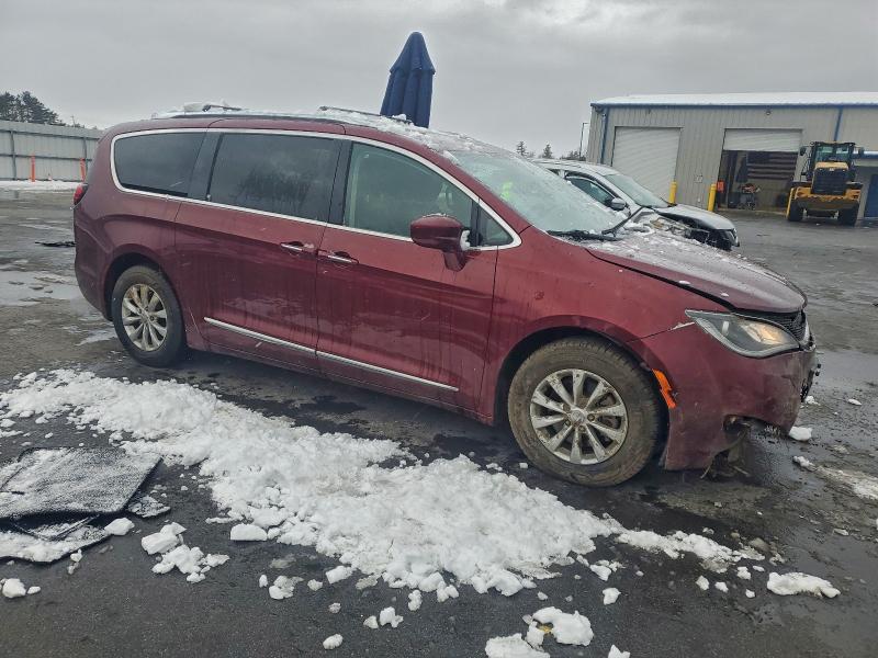 Photo 4 from auction – 2019 CHRYSLER PACIFICA T with VIN 2C4RC1BG0KR554338