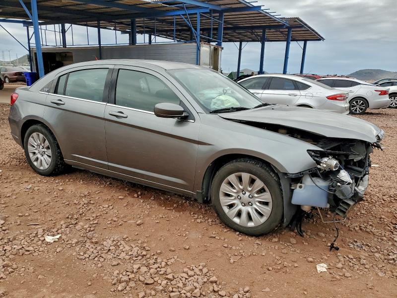 Foto 4 de la subasta – 2013 CHRYSLER 200 LX con VIN 1C3CCBAG0DN767727