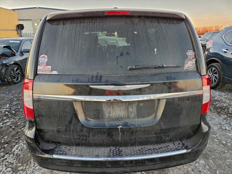 Photo 6 from auction – 2014 CHRYSLER TOWN & COU with VIN 2C4RC1BG8ER461152
