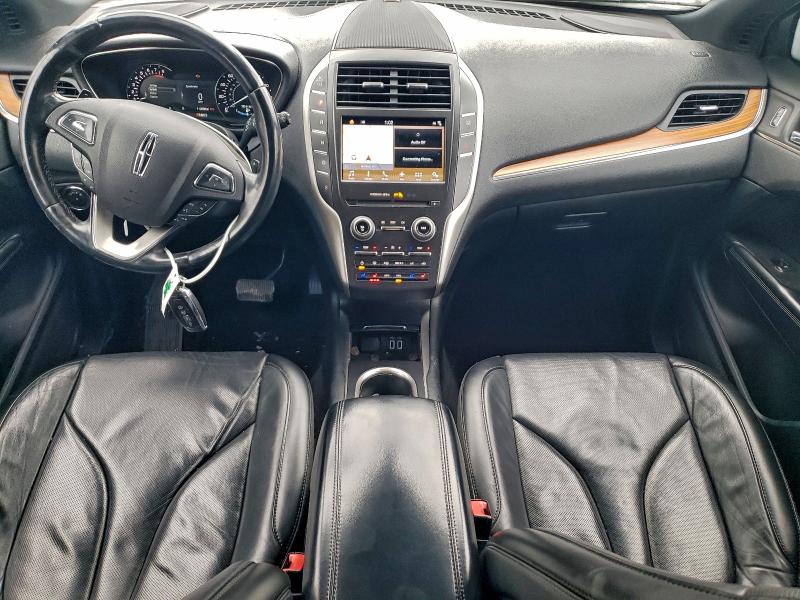Photo 8 from auction – 2017 LINCOLN MKC RESERV with VIN 5LMCJ3D98HUL50865