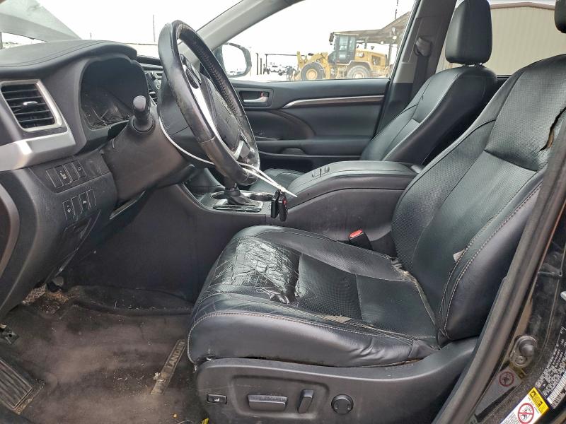 Photo 7 from auction – 2014 TOYOTA HIGHLANDER with VIN 5TDYKRFH1ES035732