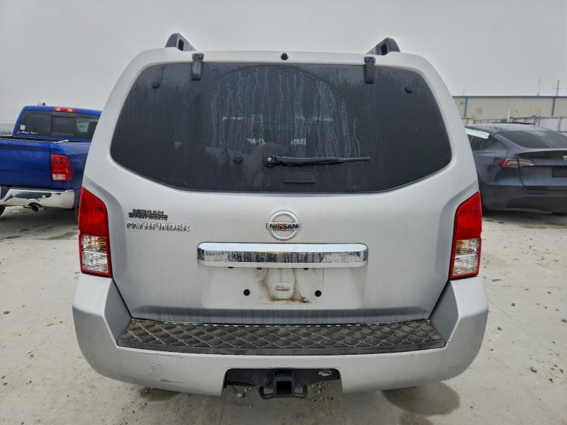 Photo 6 from auction – 2011 NISSAN PATHFINDER with VIN 5N1AR1NN0BC627878