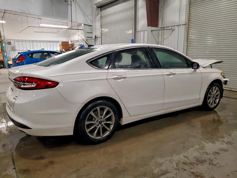 Photo 3 from auction – 2017 FORD FUSION SE with VIN 3FA6P0HD4HR185944