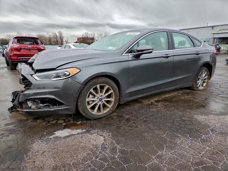 FORD FUSION 2017 with VIN 3FA6P0HD4HR338421 - Photo from auction