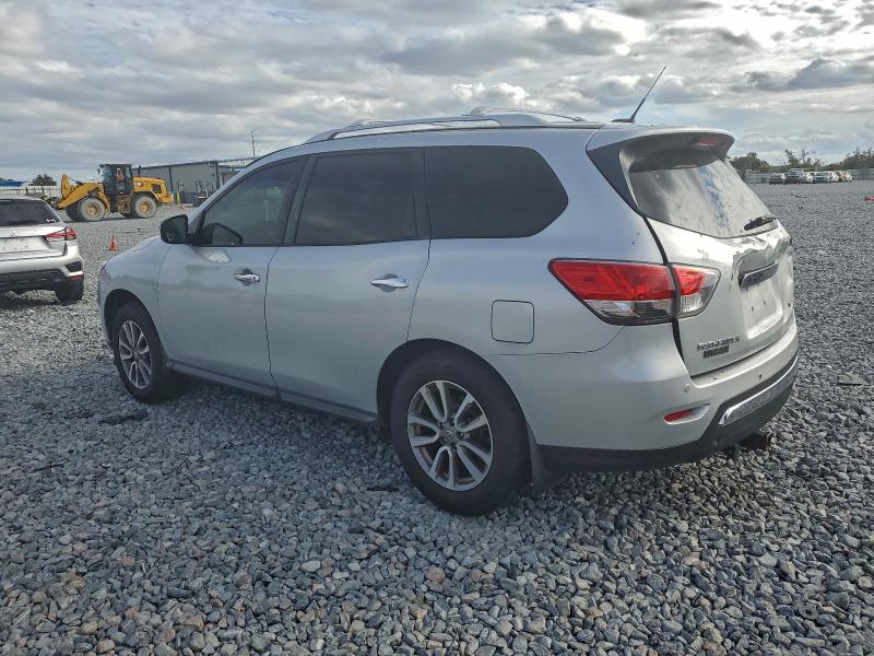 Photo 2 from auction – 2014 NISSAN PATHFINDER with VIN 5N1AR2MN0EC723537