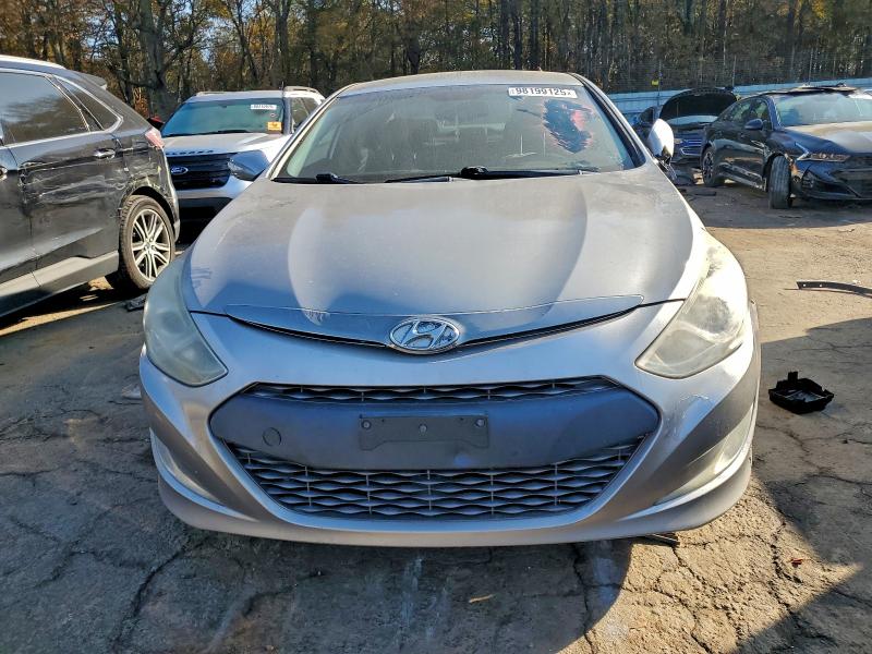 Photo 5 from auction – 2012 HYUNDAI SONATA HYB with VIN KMHEC4A43CA037804