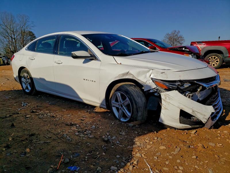 Photo 4 from auction – 2020 CHEVROLET MALIBU LS with VIN 1G1ZC5ST2LF131640
