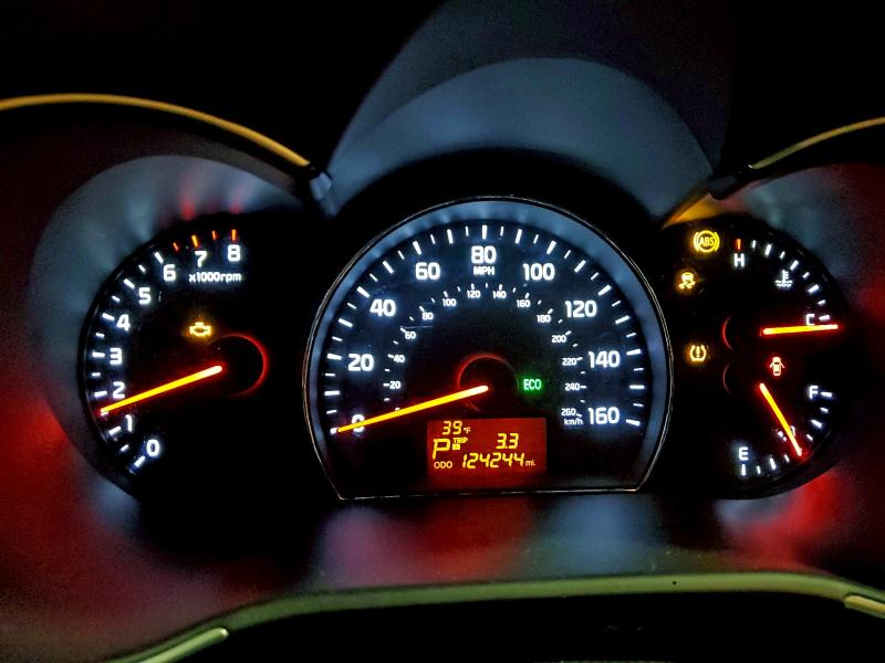 Photo 9 from auction – 2014 KIA SORENTO LX with VIN 5XYKT3A63EG478841
