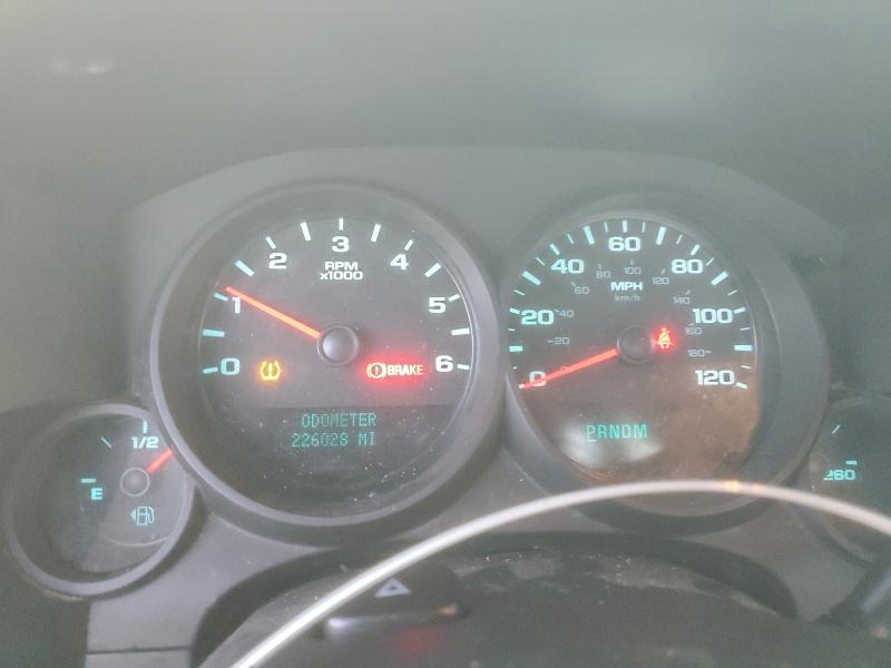 Photo 9 from auction – 2011 CHEVROLET SILVERADO with VIN 1GCNKPE05BF194557