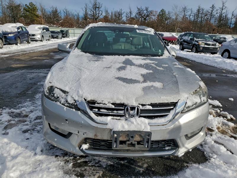 Photo 5 from auction – 2015 HONDA ACCORD EXL with VIN 1HGCR2F87FA082342