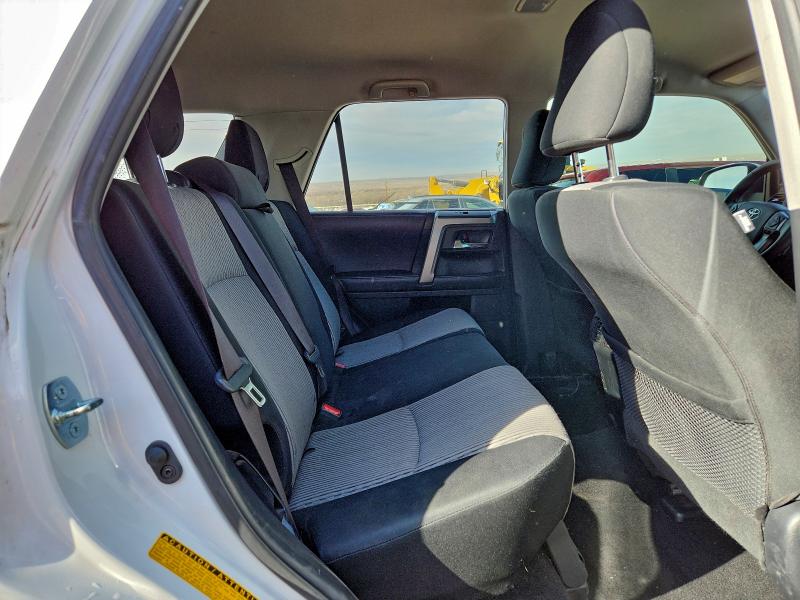 Photo 11 from auction – 2019 TOYOTA 4RUNNER SR with VIN JTEBU5JR1K5669743
