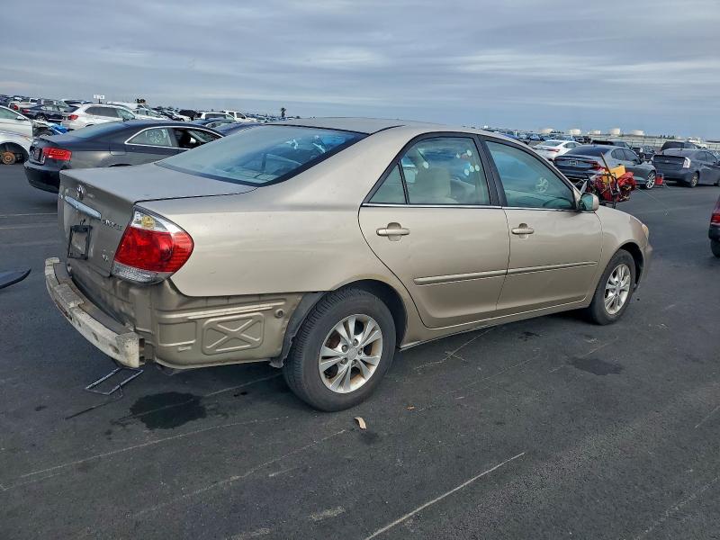 Photo 3 from auction – 2005 TOYOTA CAMRY LE with VIN 4T1BF30K75U092570