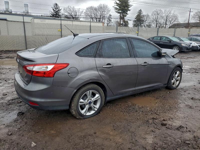 Photo 3 from auction – 2014 FORD FOCUS SE with VIN 1FADP3F2XEL102294