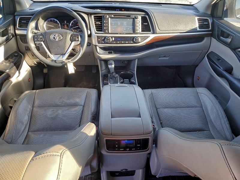 Photo 8 from auction – 2016 TOYOTA HIGHLANDER with VIN 5TDYKRFH7GS182950