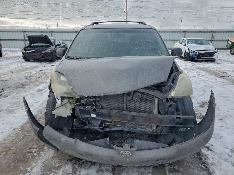 Photo 5 from auction – 2005 TOYOTA SIENNA with VIN 5TDZA23C55S335331