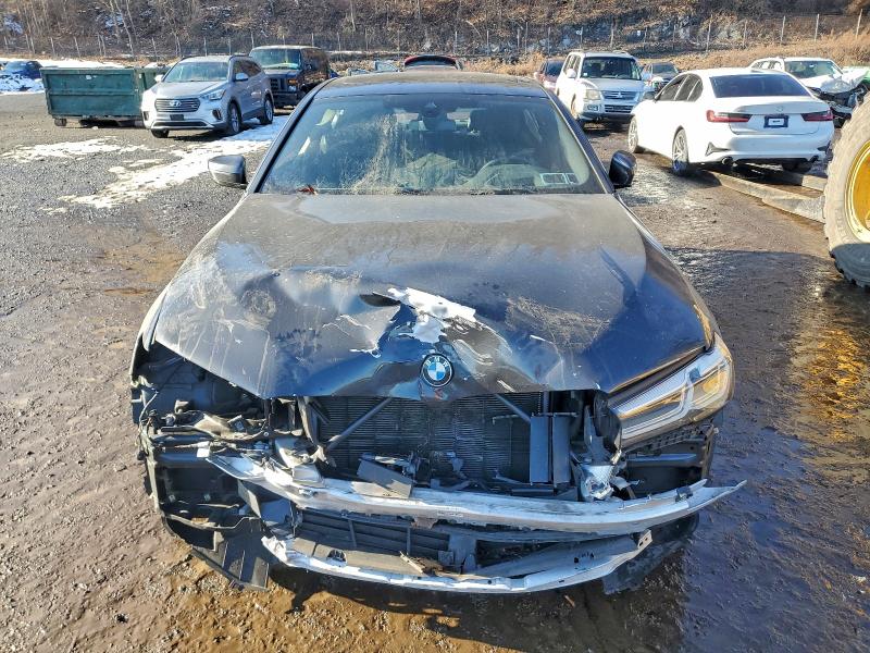 Photo 5 from auction – 2021 BMW 530 XI with VIN WBA13BJ0XMCG00860