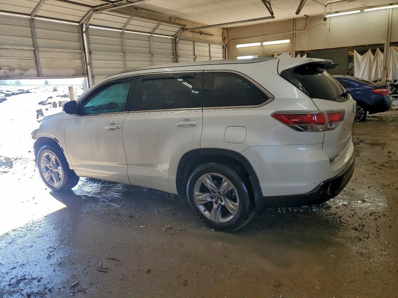 Photo 2 from auction – 2016 TOYOTA HIGHLANDER with VIN 5TDDKRFH1GS228500