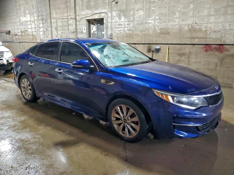 Photo 4 from auction – 2016 KIA OPTIMA LX with VIN 5XXGT4L37GG072535