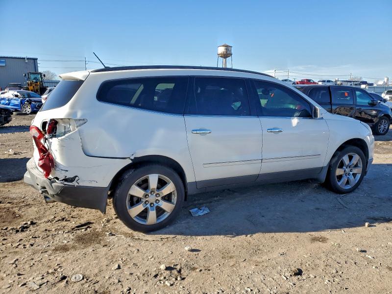 Photo 3 from auction – 2010 CHEVROLET TRAVERSE L with VIN 1GNLRHED9AJ228577