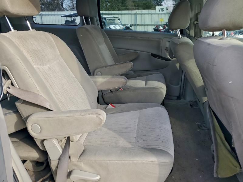 Photo 11 from auction – 2012 NISSAN QUEST S with VIN JN8AE2KP9C9048919
