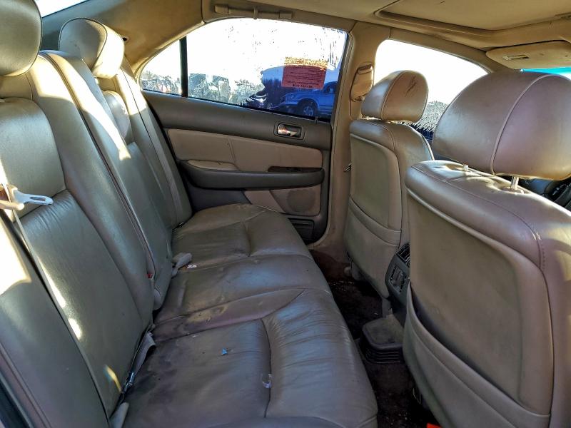Photo 10 from auction – 1997 ACURA 3.5RL with VIN JH4KA9651VC016127