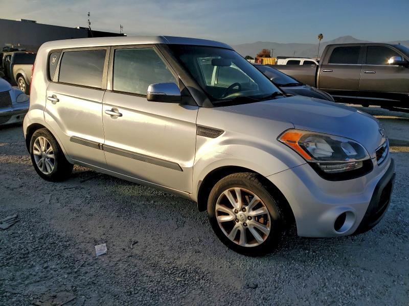 Photo 4 from auction – 2013 KIA SOUL + with VIN KNDJT2A62D7755223