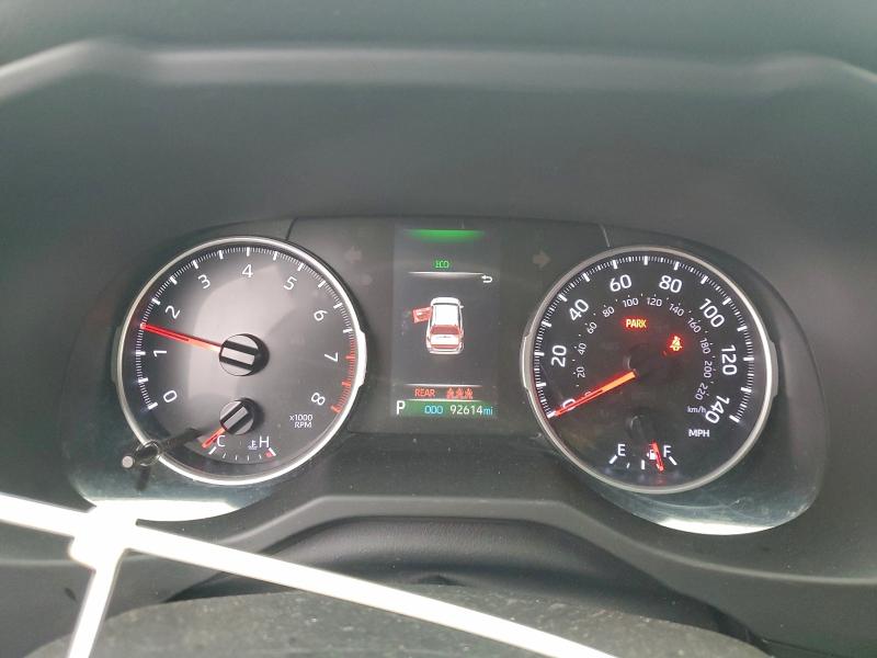 Photo 9 from auction – 2019 TOYOTA RAV4 LE with VIN JTMF1RFV9KD501754