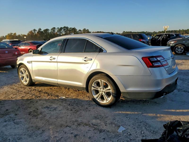 Photo 2 from auction – 2019 FORD TAURUS SE with VIN 1FAHP2D8XKG101735