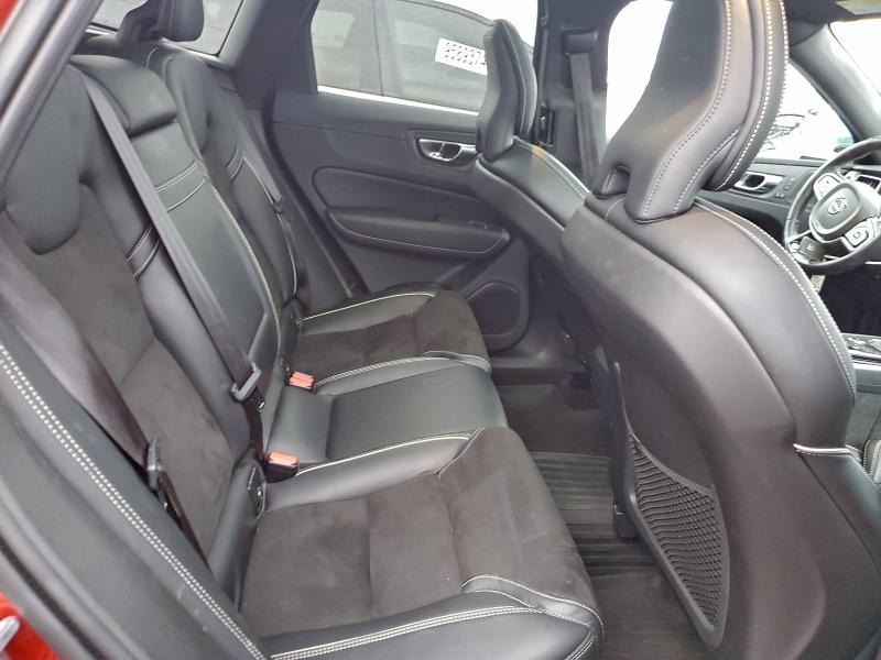 Photo 10 from auction – 2019 VOLVO XC60 T5 R- with VIN LYV102RM3KB246746