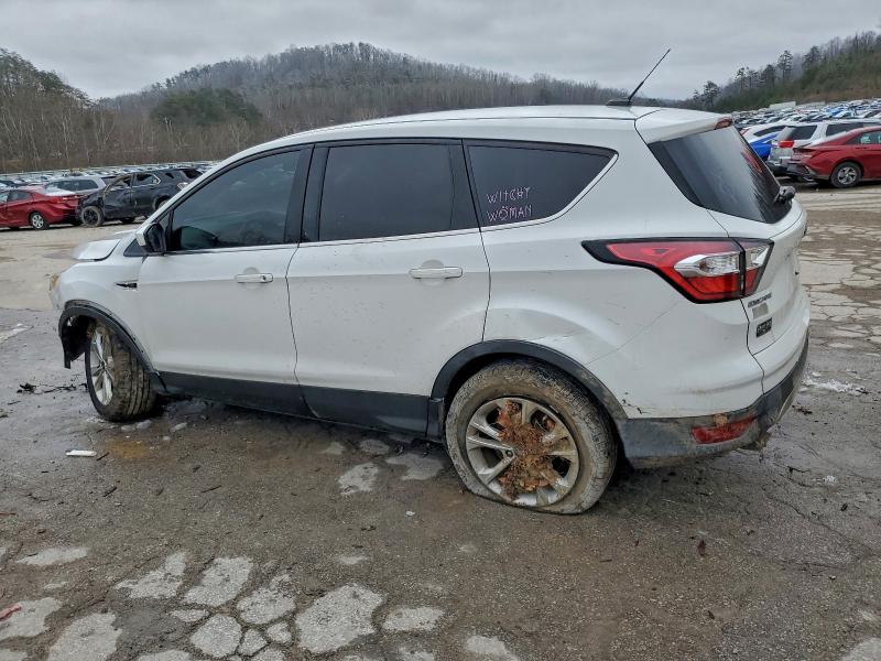 Photo 2 from auction – 2017 FORD ESCAPE SE with VIN 1FMCU9GD0HUD17727