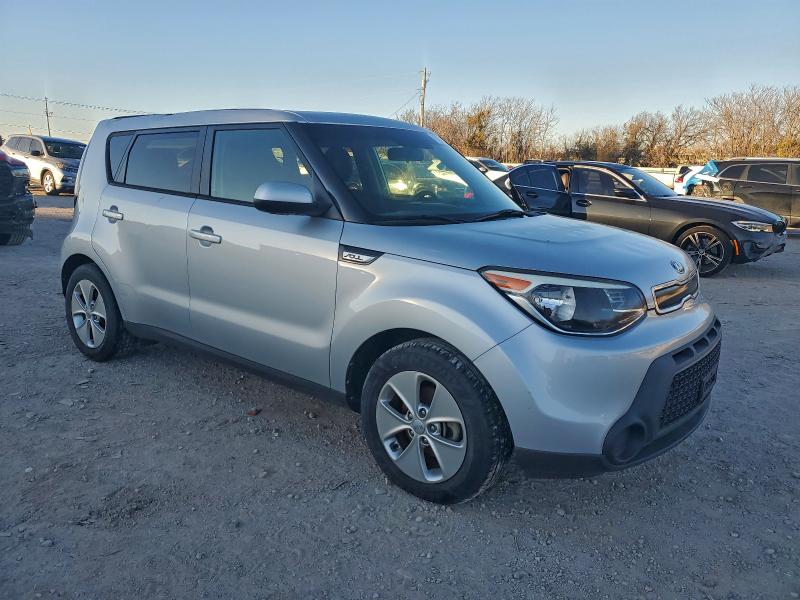 Photo 4 from auction – 2016 KIA SOUL with VIN KNDJN2A20G7830447