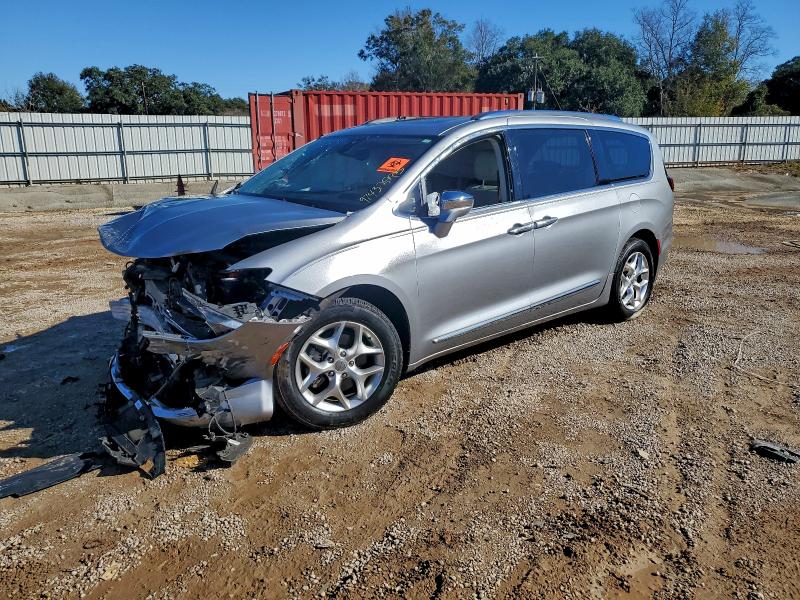 CHRYSLER PACIFICA L 2020 with VIN 2C4RC1GG4LR112561 - Photo from auction