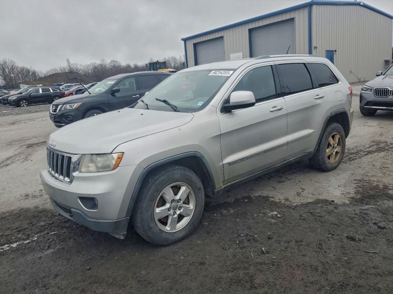 JEEP GRAND CHER 2011 مع رقم تعريف المركبة 1J4RR4GG3BC614902 - صورة من المزاد