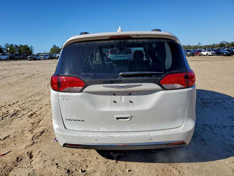 Photo 6 from auction – 2018 CHRYSLER PACIFICA T with VIN 2C4RC1BG0JR132116