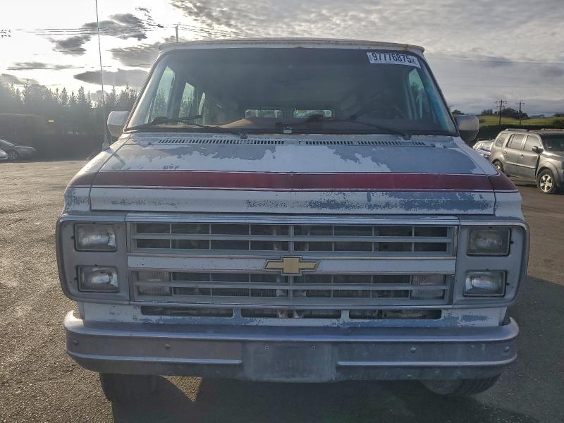 Photo 5 from auction – 1991 CHEVROLET G20 with VIN 1GBEG25K5M7127559
