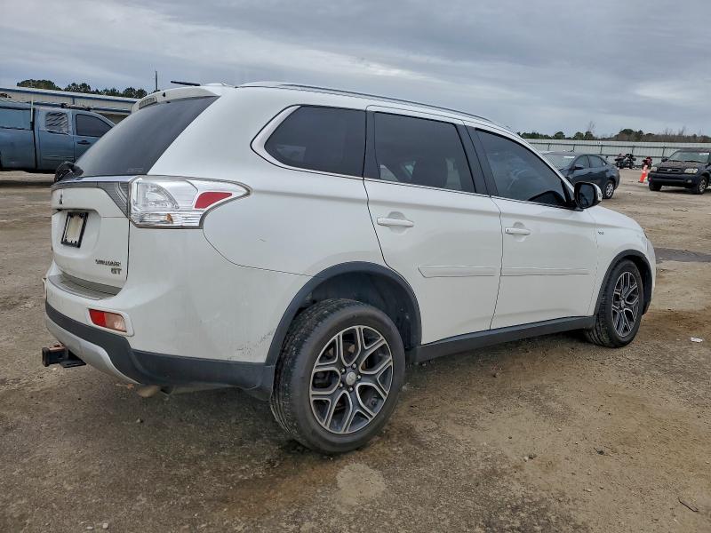 Photo 3 from auction – 2015 MITSUBISHI OUTLANDER with VIN JA4JZ4AX9FZ000655
