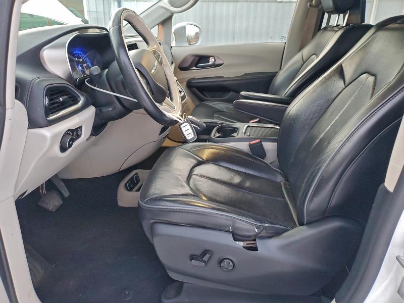 Photo 7 from auction – 2017 CHRYSLER PACIFICA L with VIN 2C4RC1GGXHR803889