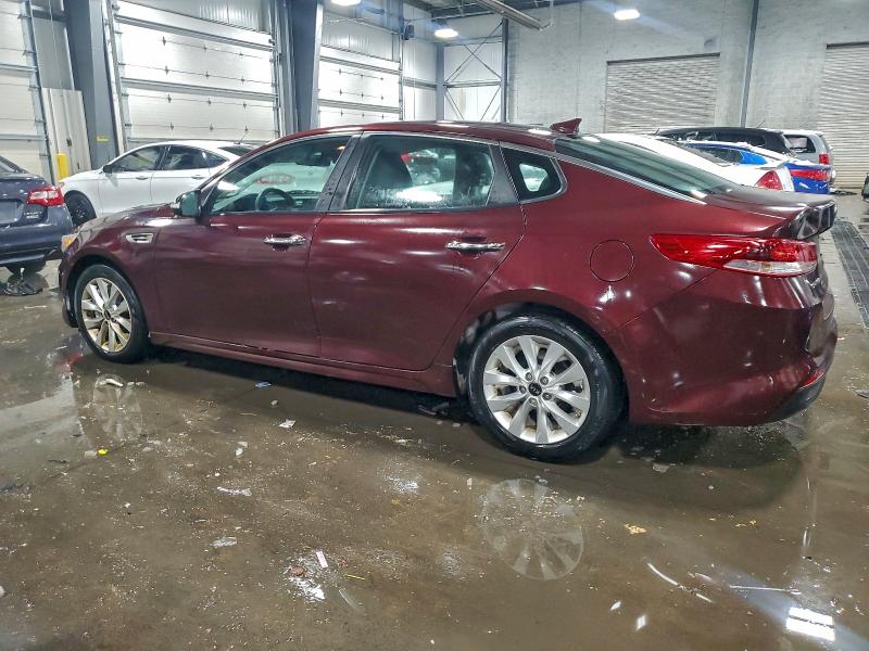 Photo 2 from auction – 2017 KIA OPTIMA with VIN 5XXGT4L37HG138972