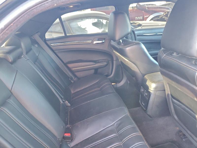 Photo 10 from auction – 2016 CHRYSLER 300 with VIN 2C3CCABG4GH310912