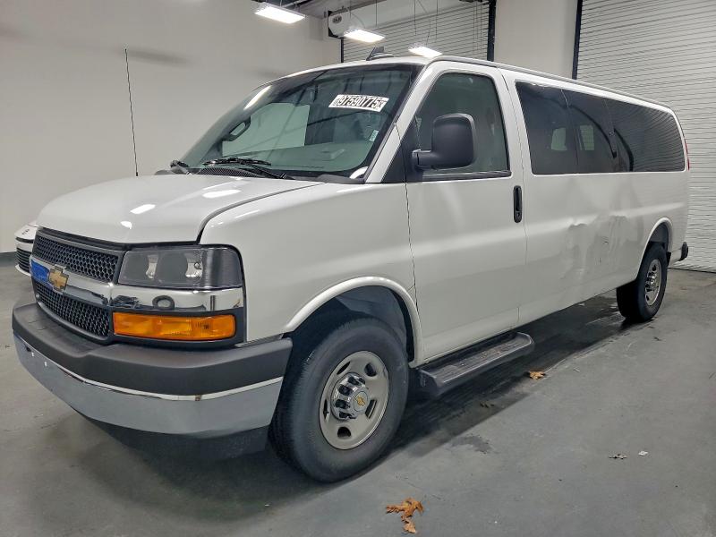 CHEVROLET EXPRESS G3 2025 with VIN 1GAZGPFP2S1257845 - Photo from auction