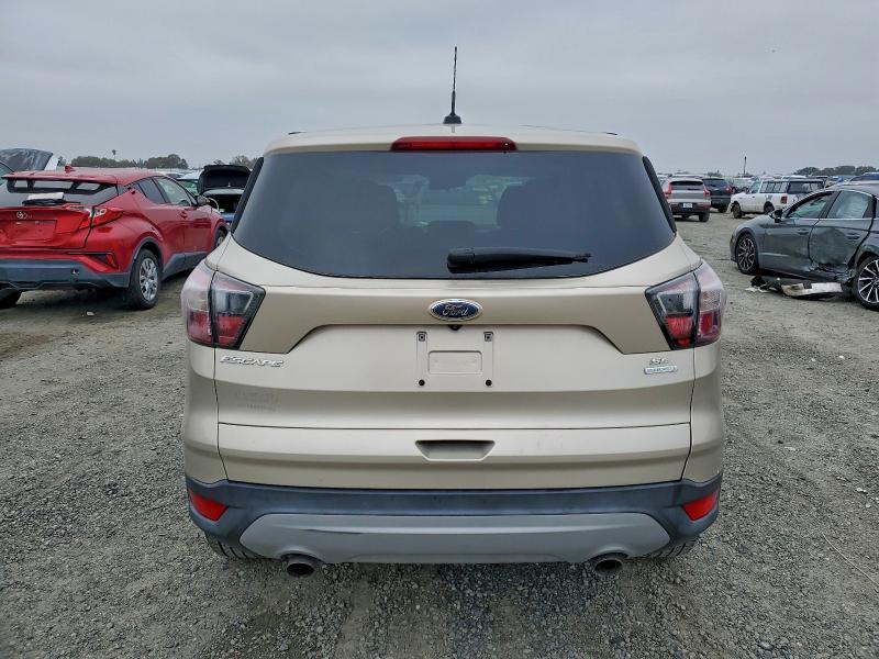 Photo 6 from auction – 2017 FORD ESCAPE SE with VIN 1FMCU0GD5HUB12836