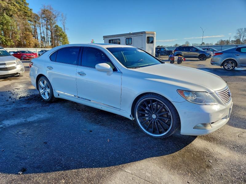 Photo 4 from auction – 2008 LEXUS LS 460L with VIN JTHGL46F885025721