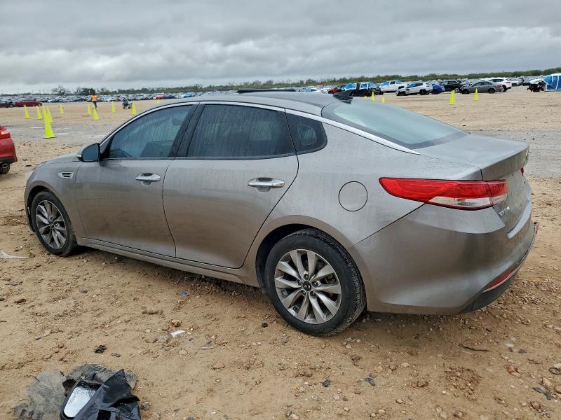 Photo 2 from auction – 2017 KIA OPTIMA EX with VIN 5XXGU4L38HG135205