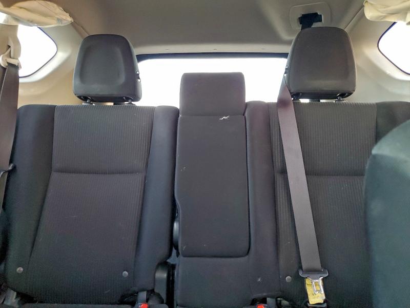 Photo 10 from auction – 2016 TOYOTA RAV4 LE with VIN JTMBFREV2GJ061208