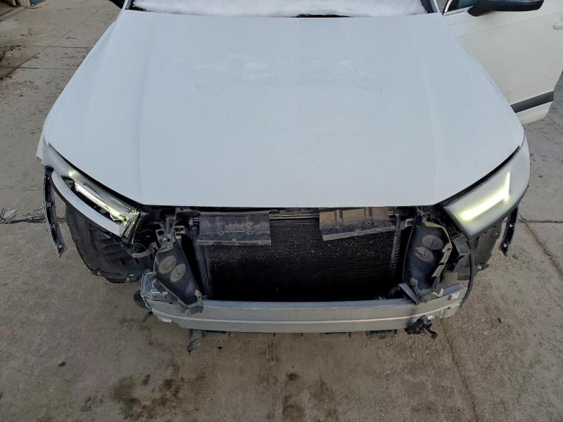 Photo 11 from auction – 2018 AUDI Q7 PREMIUM with VIN WA1AHAF77JD033539