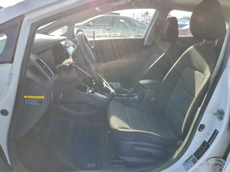 Photo 7 from auction – 2017 KIA FORTE LX with VIN 3KPFL4A74HE104840
