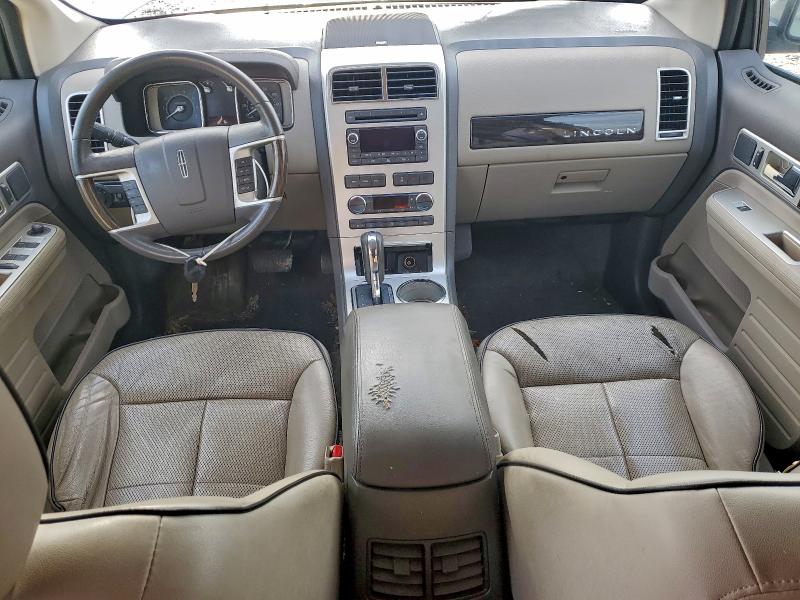 Photo 8 from auction – 2009 LINCOLN MKX with VIN 2LMDU88C29BJ13284